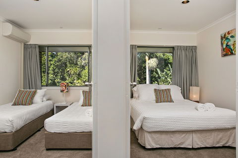 A Perfect Stay - 2 James Cook Apartments - Lismore Accommodation 0