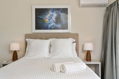 A Perfect Stay - 2 James Cook Apartments - Lismore Accommodation 5