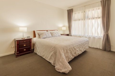 Atlantic West Beach Apartments - Lismore Accommodation 7