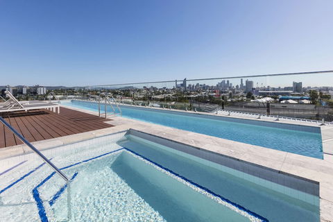 Oaks Brisbane Woolloongabba Suites - Lismore Accommodation 5