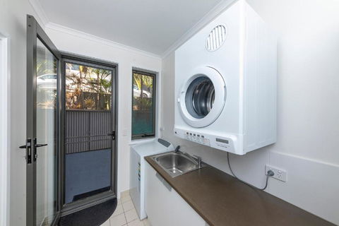 Boom 6 Boomerang Beach - Lismore Accommodation 3