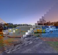 Bays Holiday Park - Lismore Accommodation