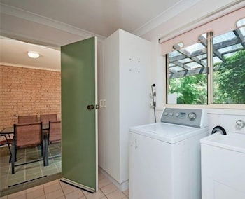 Bombora At Fingal Bay - Lismore Accommodation 1