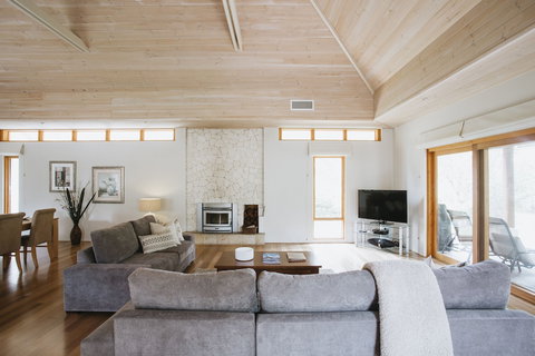 Yallingup Villas - Lismore Accommodation 3