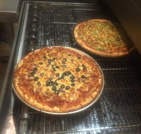 Mama Boys Pizza - Lismore Accommodation