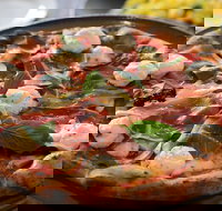 Farina Pizzeria - Lismore Accommodation