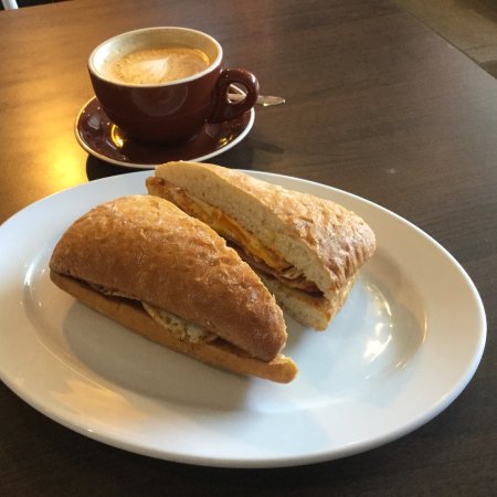 HCafe Quakers Court - Lismore Accommodation 0