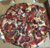 Little Joes Woodfired Pizza - Lismore Accommodation