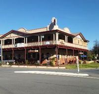 The Royal Hotel - Lismore Accommodation