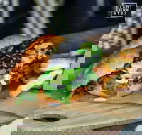 Ten One Ate - Lismore Accommodation