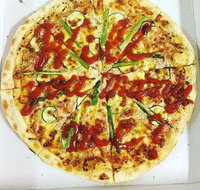 Pizza vs Burger - Lismore Accommodation