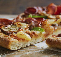 Domino's - Frankston - Lismore Accommodation
