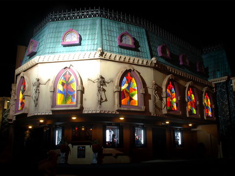 Dracula's Cabaret - Lismore Accommodation 1