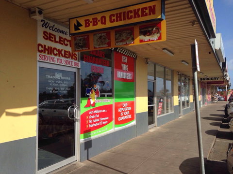 Select Chickens - Lismore Accommodation 0
