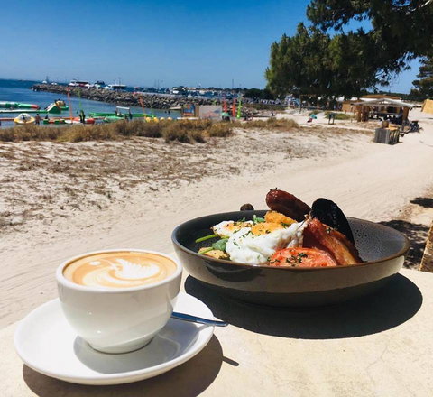 Frankie's On Rotto - Lismore Accommodation 0