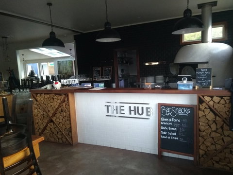 The Hub - Pizza And Beer - Lismore Accommodation 1