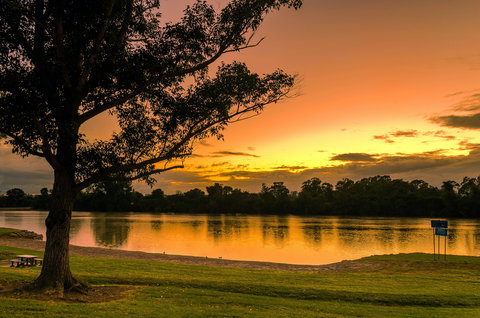 Three Birds Riverfront Restaurant - Lismore Accommodation 0