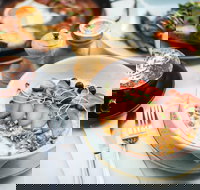 Birds of a Feather - Lismore Accommodation