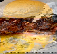 Sneaky Burger - Lismore Accommodation