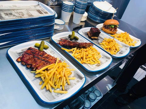 American Bar & Grill - Lismore Accommodation 0