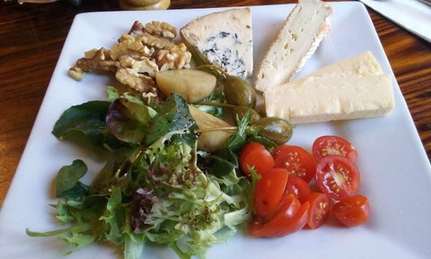 Lakewood Fish & Chips - Lismore Accommodation 0