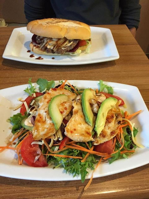 La Piazetta Cafe - Lismore Accommodation 0