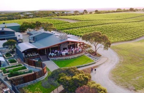 The Line & Label Restaurant - Lismore Accommodation 1