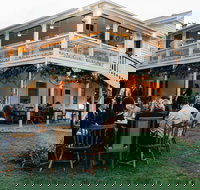 Mavis's Kitchen and Cabins