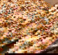 Domino's - Lismore Accommodation