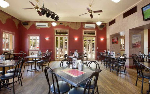 Royal Hotel - Lismore Accommodation 0