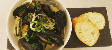 A Treat Of France - Lismore Accommodation 2