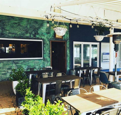 A Treat Of France - Lismore Accommodation 7