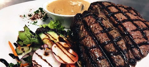 Apollo Bay Wine Bar & Coffee Shop - Lismore Accommodation 1