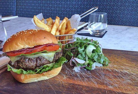 Apollo Bay Wine Bar & Coffee Shop - Lismore Accommodation 3