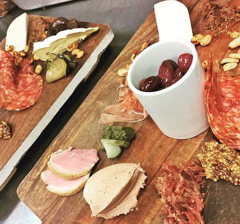Apollo Bay Wine Bar & Coffee Shop - Lismore Accommodation 7
