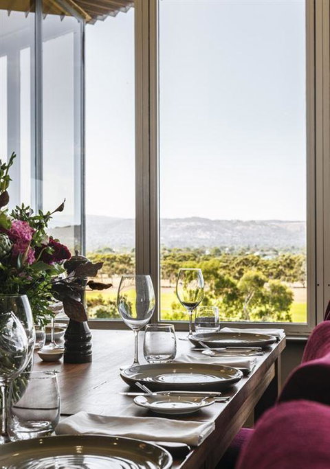Skyline Restaurant - Lismore Accommodation 10
