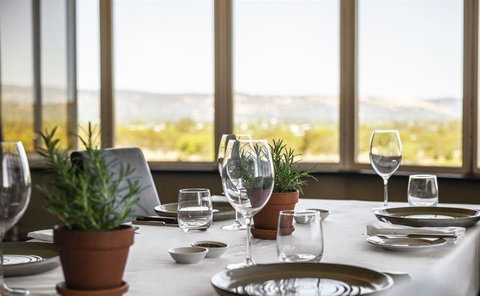 Skyline Restaurant - Lismore Accommodation 6