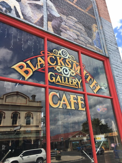 Blacksmith Gallery Cafe - Lismore Accommodation 4