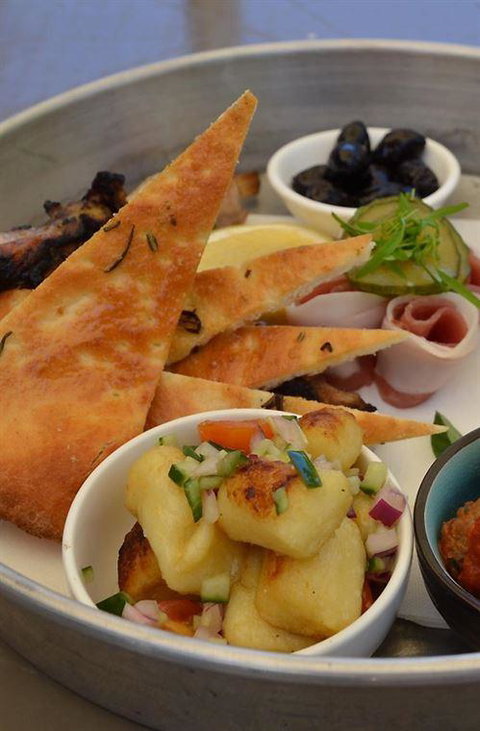FOS Kitchen & Bar - Lismore Accommodation 4