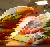 Windows on Wygonda at Roleystone Club - Lismore Accommodation