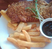 Dining at the Findon Hotel