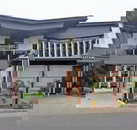 The Highlander Hotel