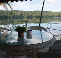 Lake Barrine Tea House Restaurant And Cottage Accomodation