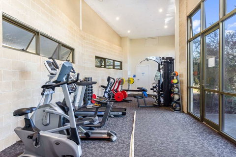 Quality Suites Point Cook Seasons 5 - Lismore Accommodation 17
