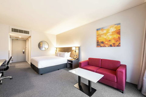 DoubleTree by Hilton Hotel Alice Springs - Lismore Accommodation 6