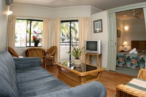 Half Moon Bay Resort - Lismore Accommodation 1