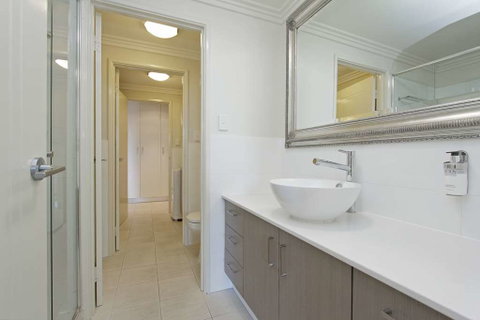 Zappeion Apartments - Lismore Accommodation 2