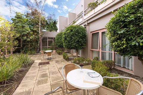 Kimberley Gardens Hotel, Serviced Apts - Lismore Accommodation 0