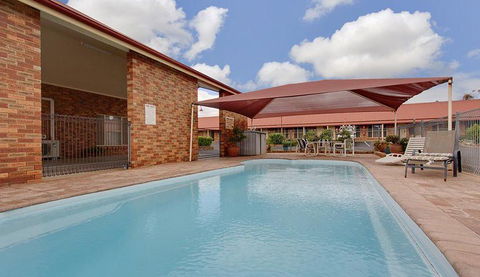 Parkes International - Lismore Accommodation 2