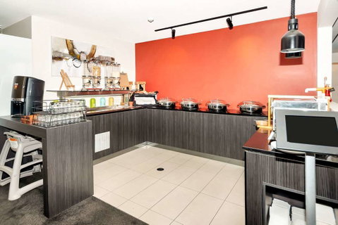 Clarion Hotel Townsville - Lismore Accommodation 10